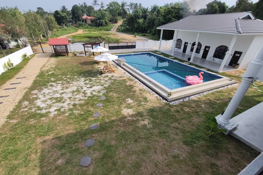 Grand Aeden Villa
