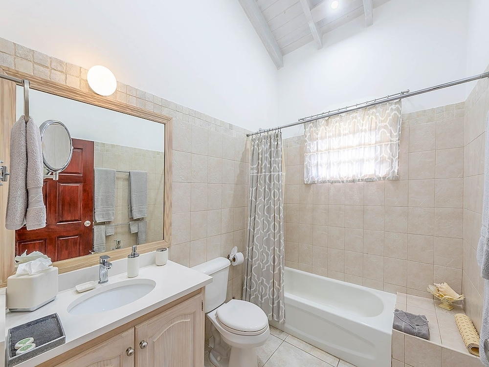 Gibbs Glade Villa 4 Bedroom Home by Bluescape