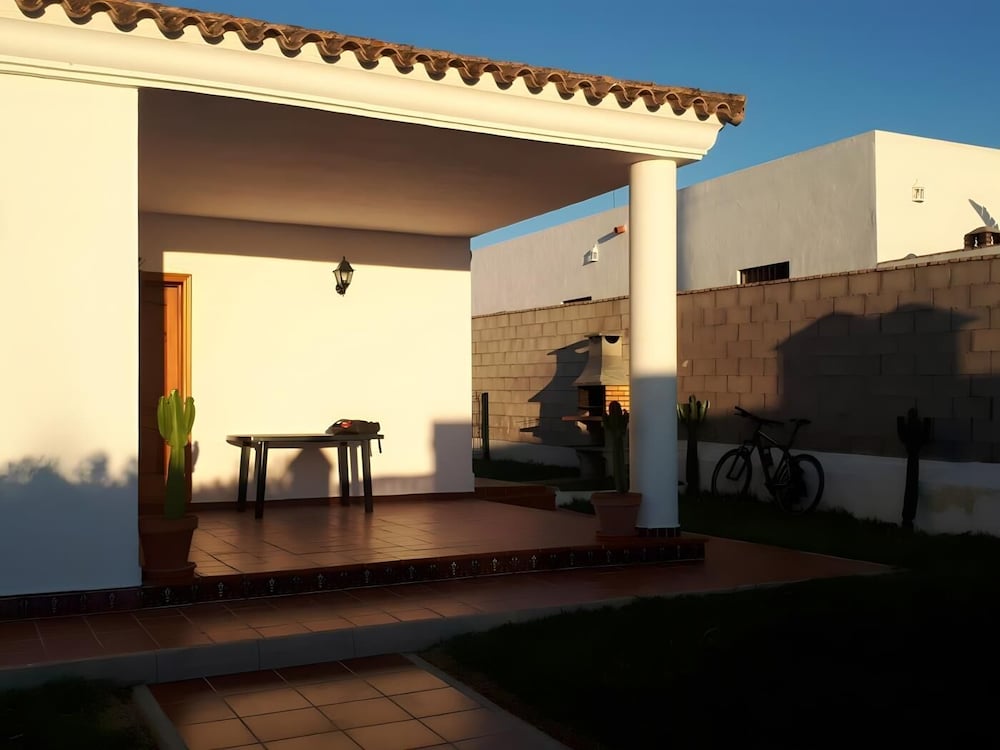 Chalet cerca al pueblo con piscina