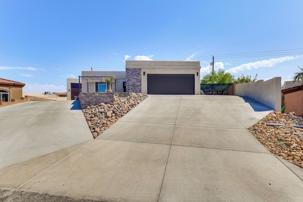 Casita + Chef's Kitchen: Lake Havasu Desert Oasis