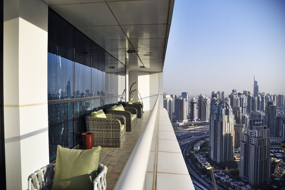 3 BR Spectacular view in Marina