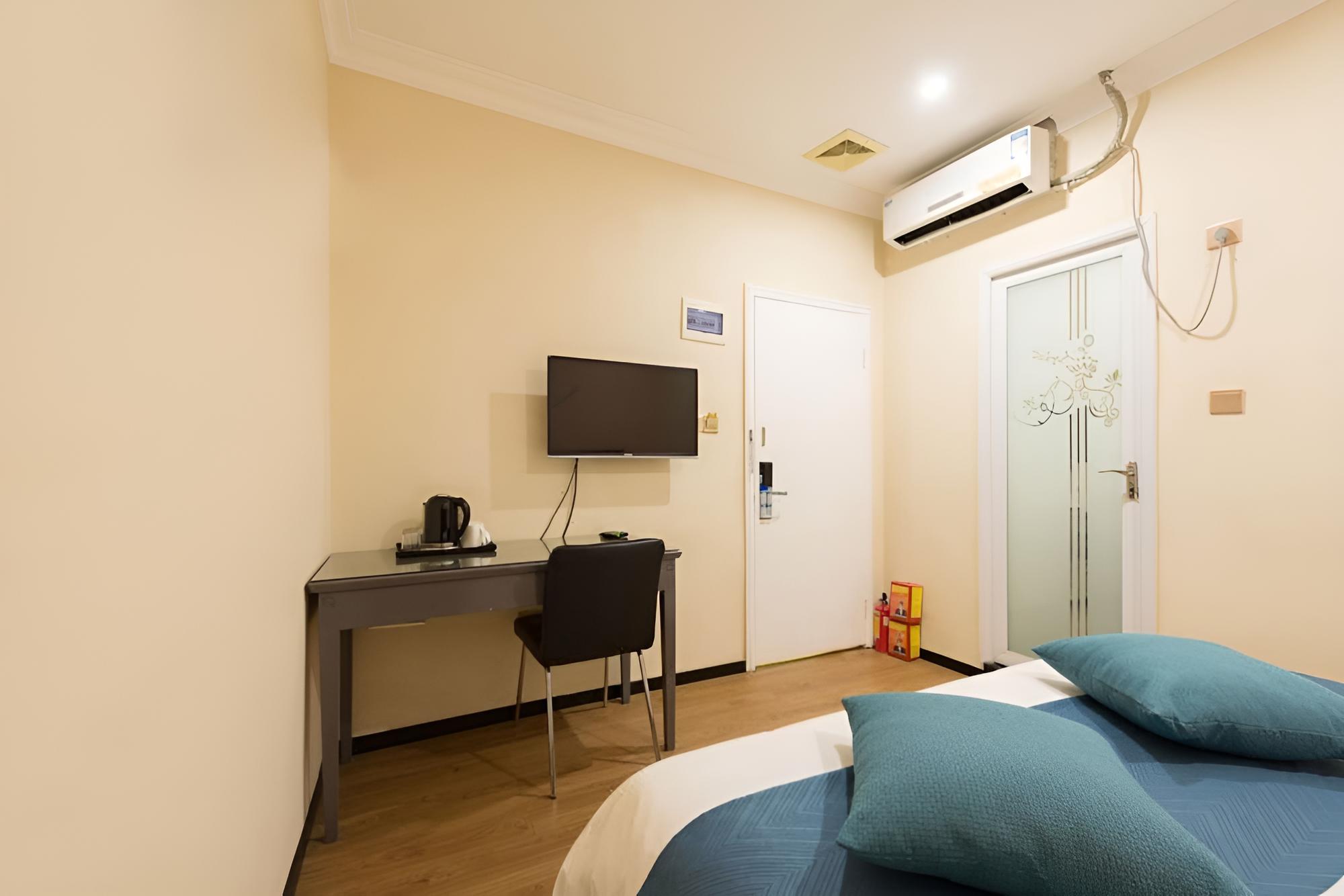 Huiyin Fashion Hotel