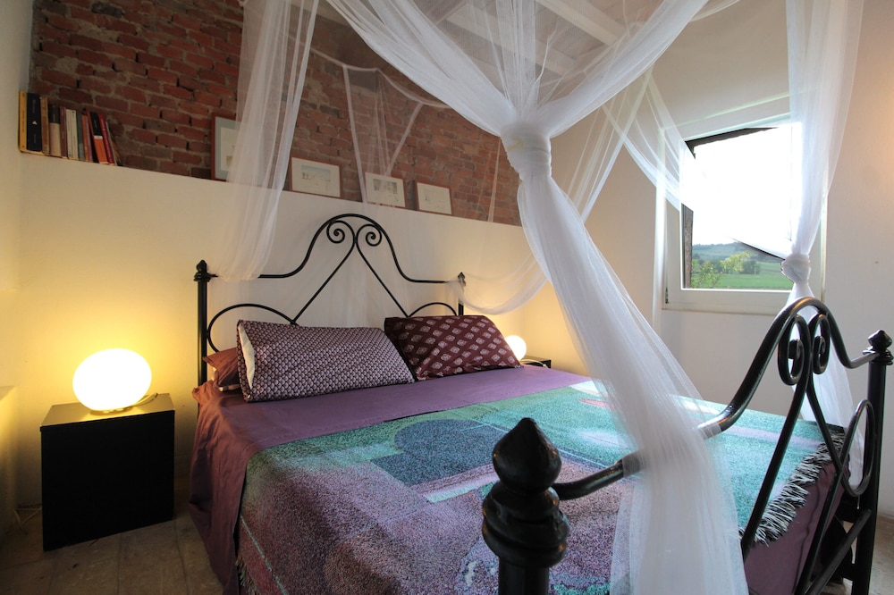 Villa Poggio Zucchino Pool and Wellness Piacenza