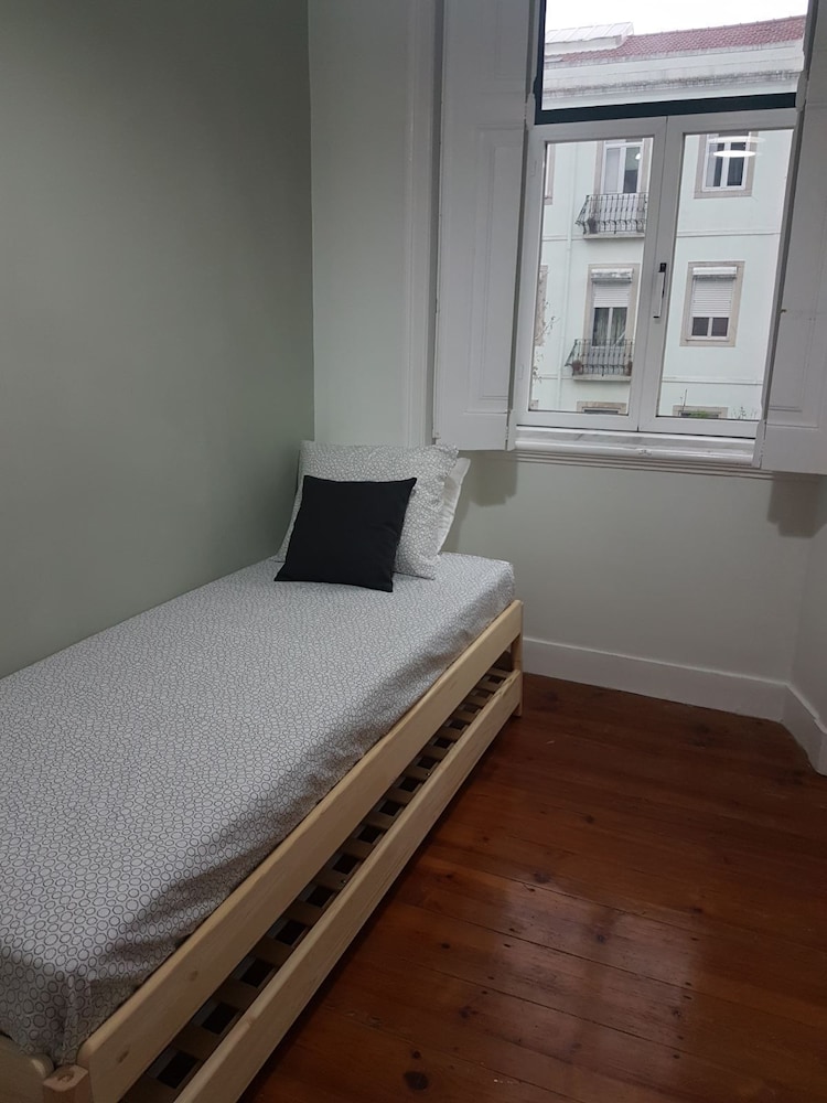 Cosy and Traditional Portuguese Apartment view 2