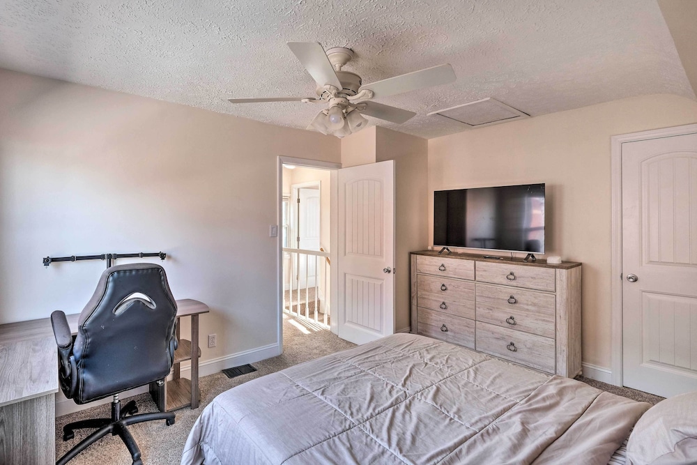 Pet-friendly Louisville Home: Near Distilleries!