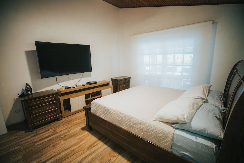 BEACH HOUSE LUXURY view 5