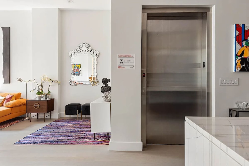 Gilded Loft by Rove Travel 2BR Vibrant Loft