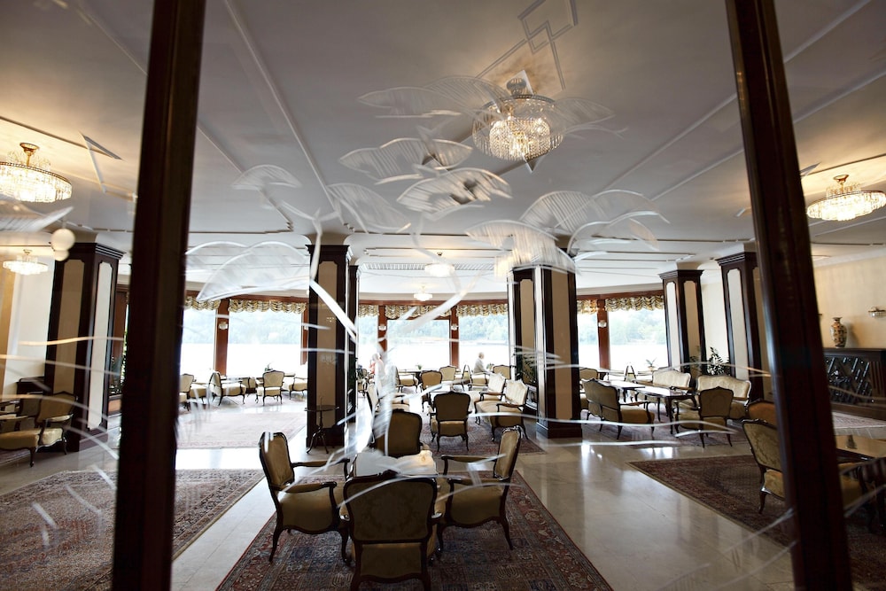 Bled Vacations - Grand Hotel Toplice - Property Image 1