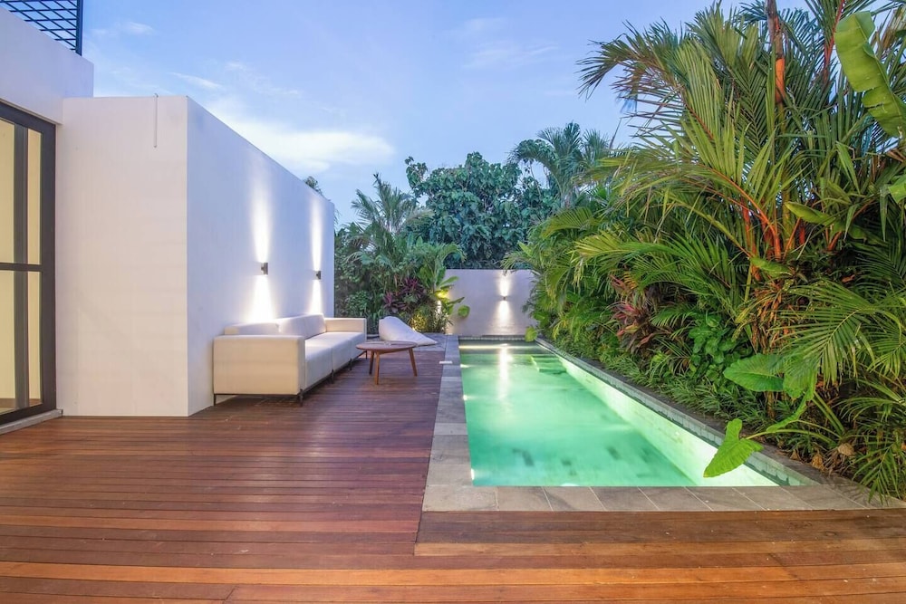 Elegant Villa Sinara 2BR With Sea View