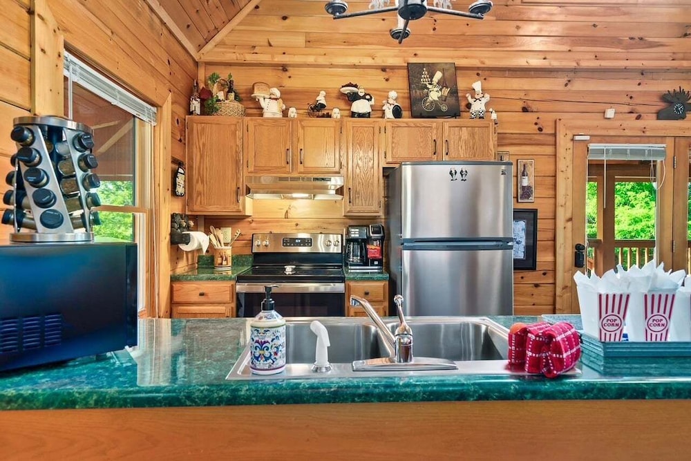 Manaaki - The Happy Cabin 2 Bedroom Cabin