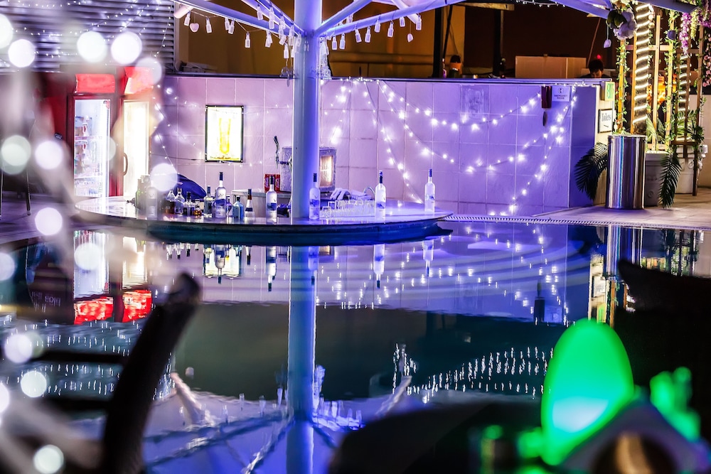 Grand Excelsior Hotel Deira - Image 4