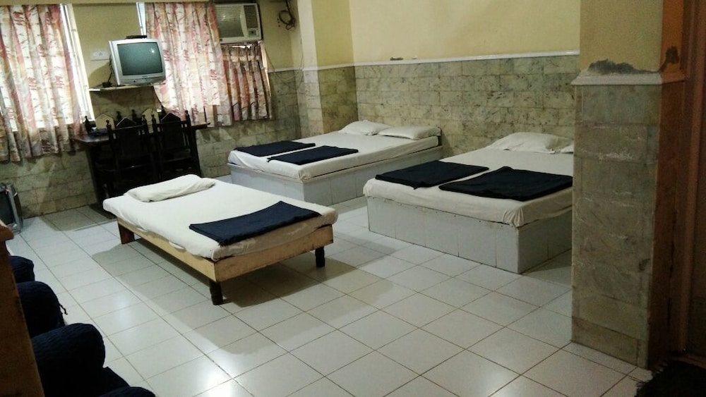 Hotel Meera