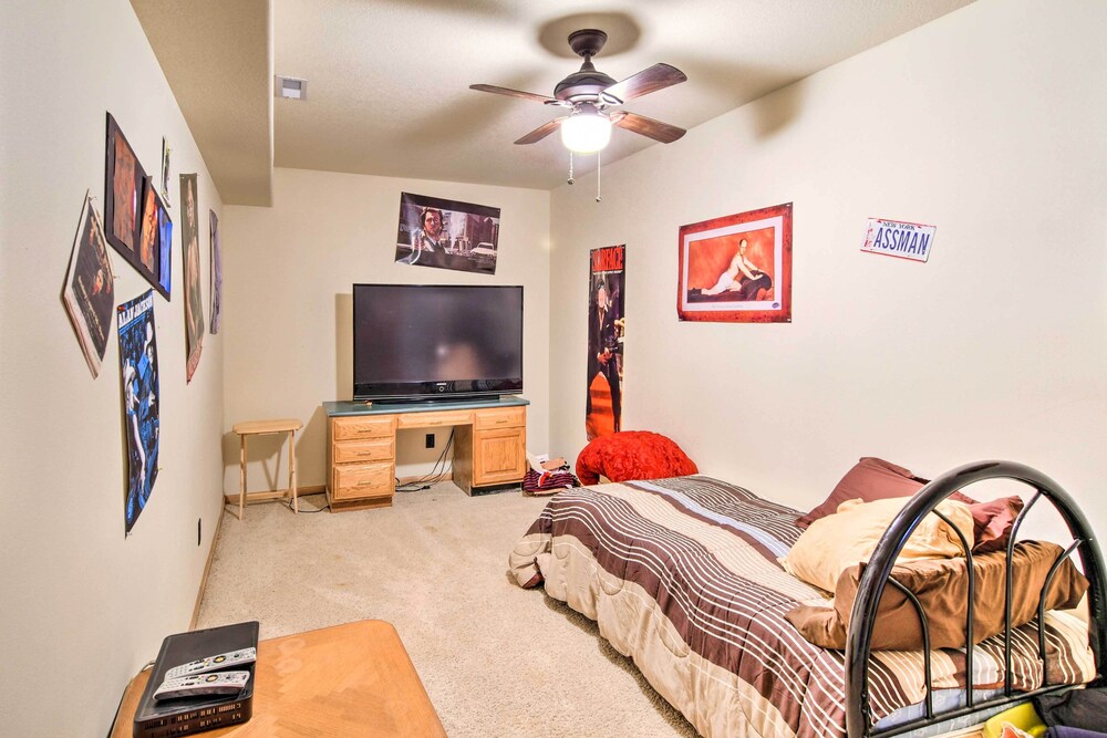 Raccoon River Retreat: Indoor Pool & Outdoor Fun! view 5
