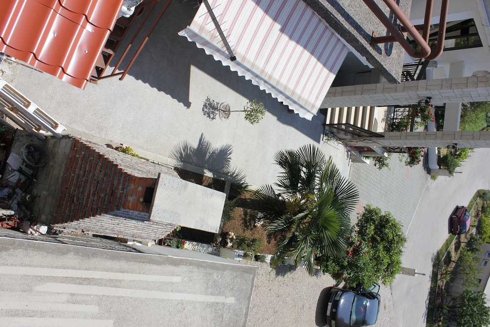 Photo 38