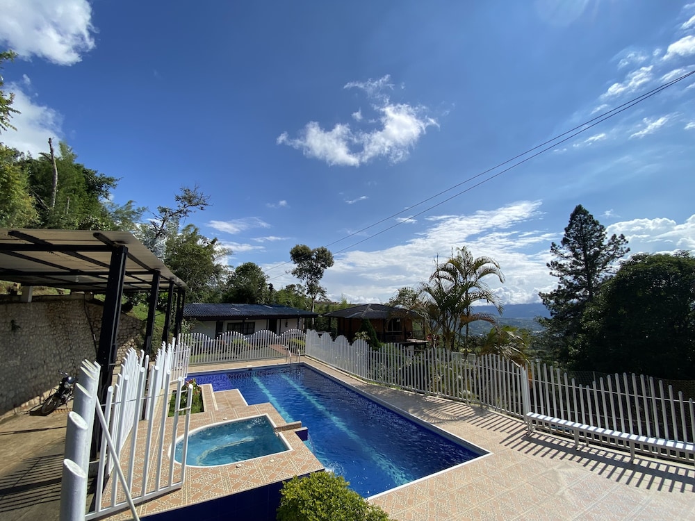 Finca Villa Maju km24