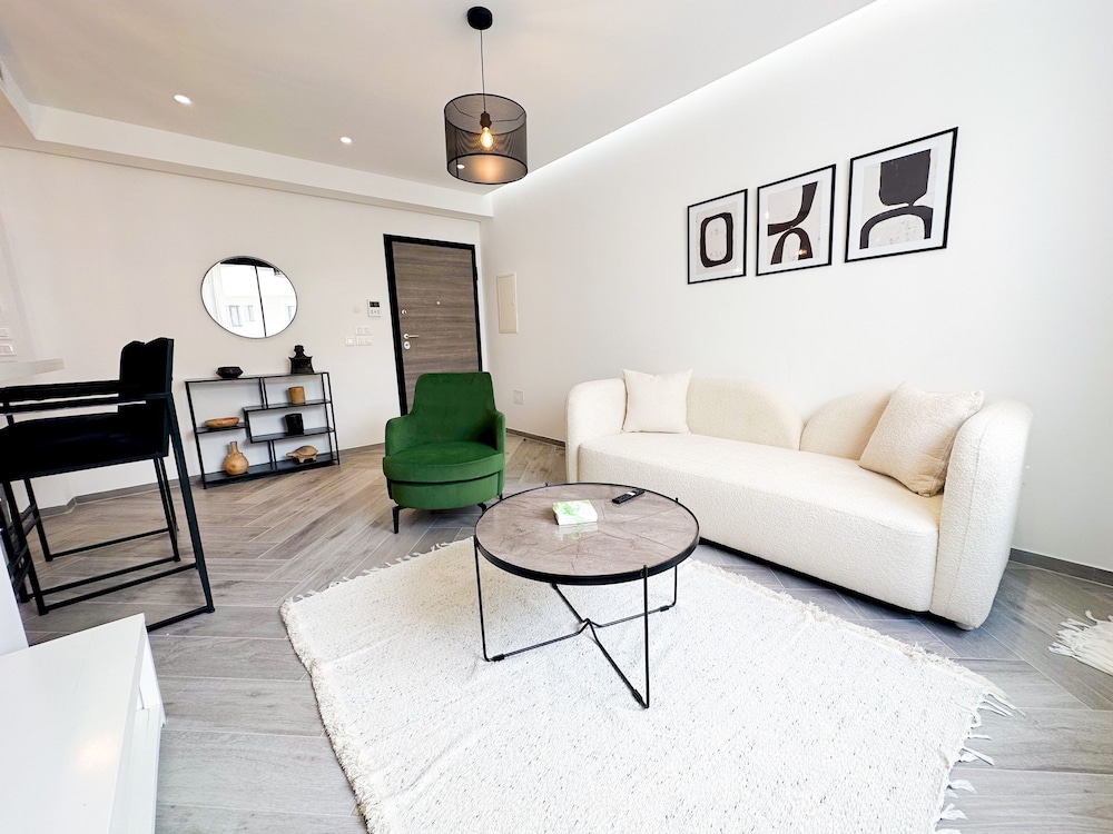 The Business Stay Brand new in Lac 2