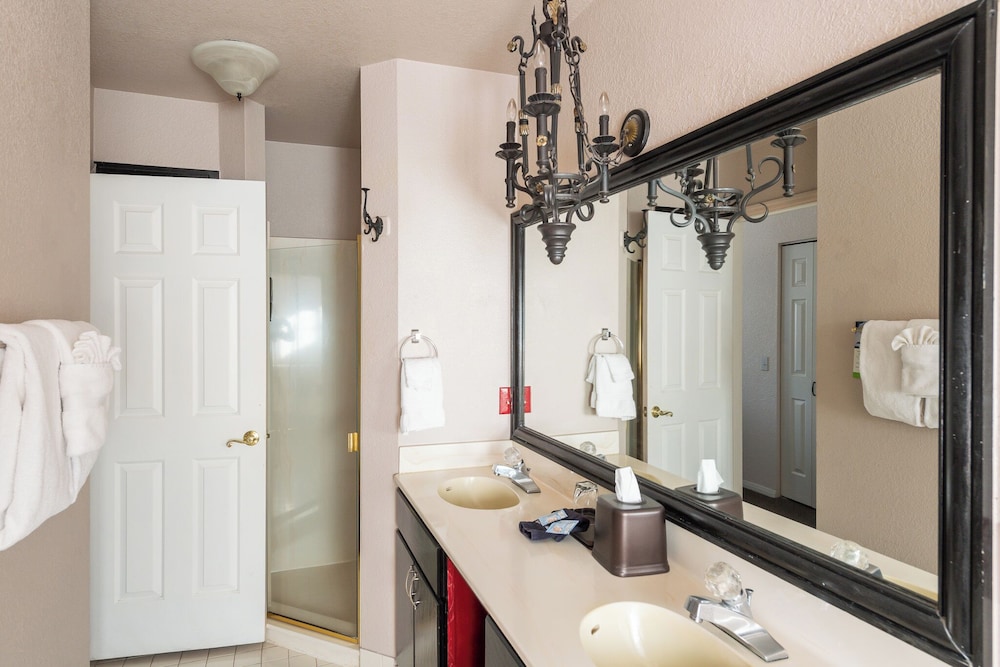 Whispering Creek B&B