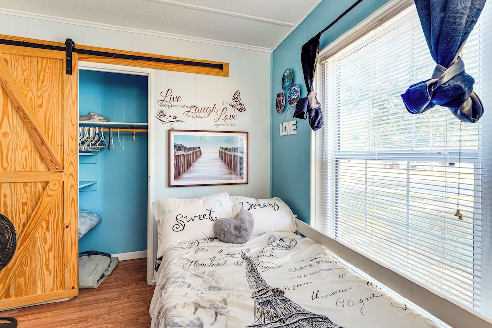 Kayak, Snorkel & More: Quiet Home in High Springs!