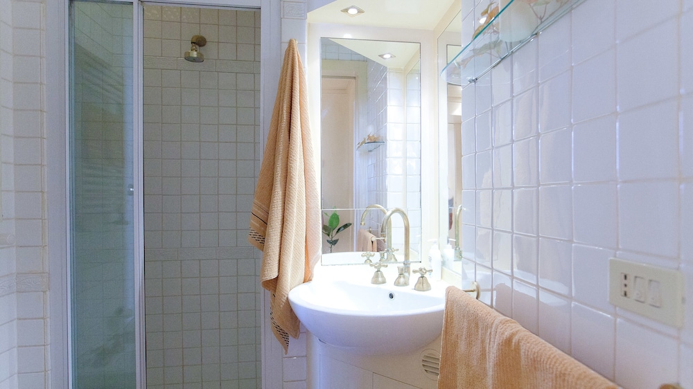 Rental in Rome Crociferi 1