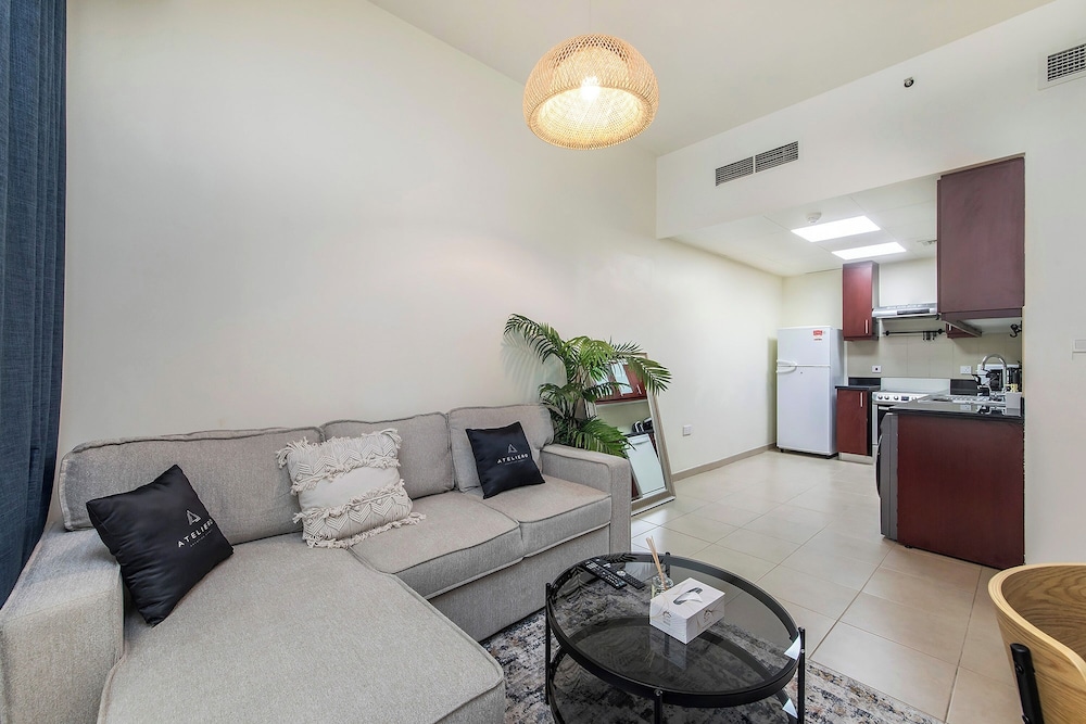 Excellent 1bdr at Bahar 6