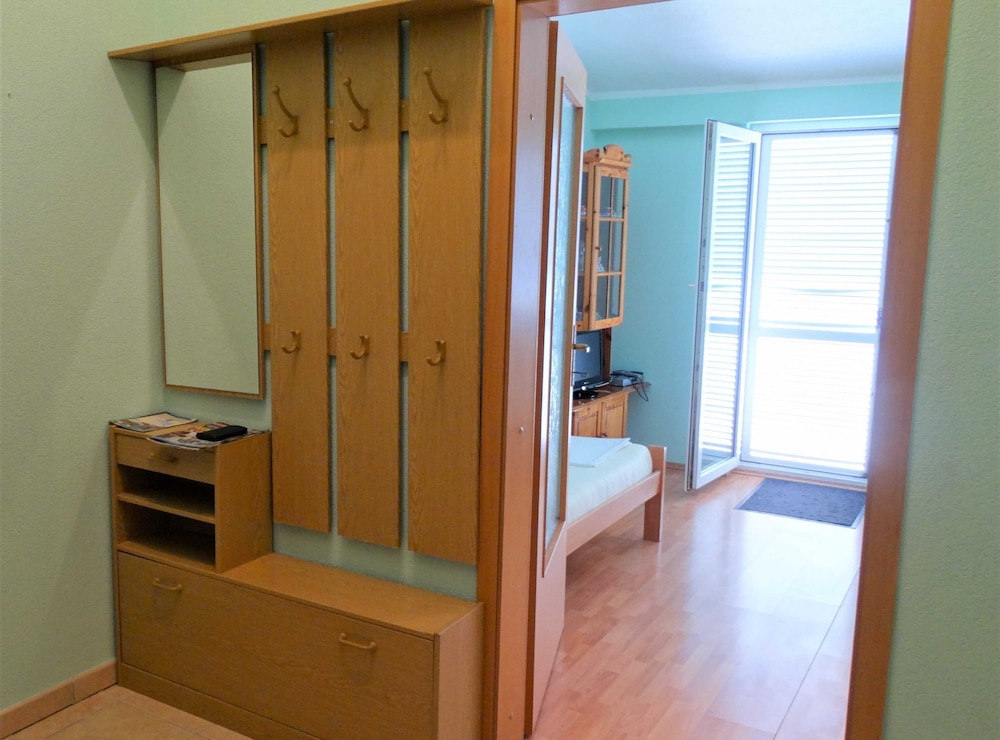 Cozy Crikvenica Apartments With Sea View and Balcony