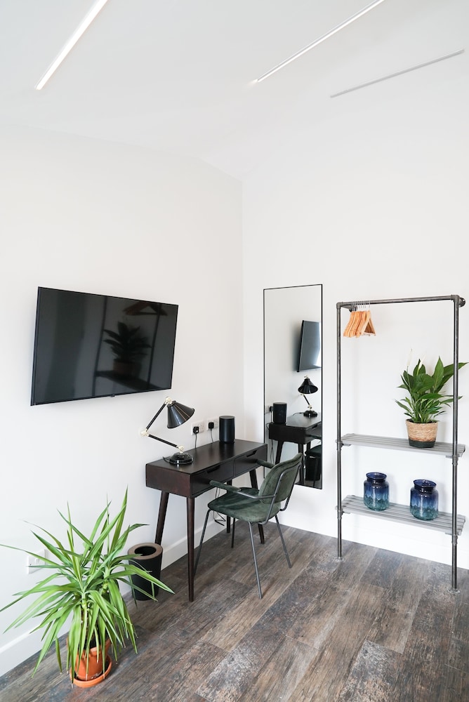 Sgwar-Boutique Rooms