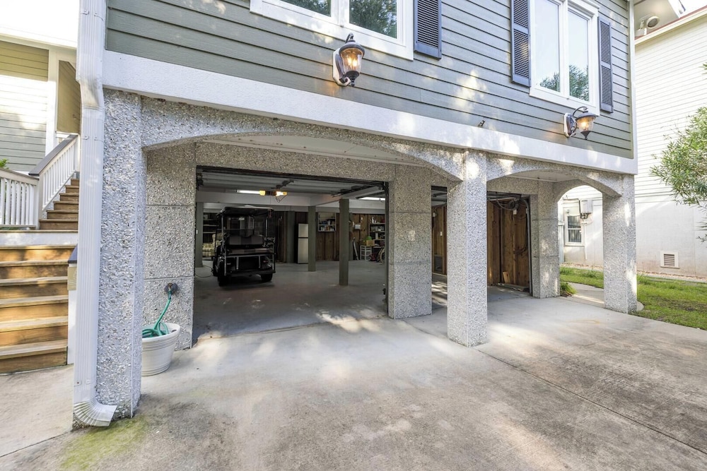 111 Cardinal Crest