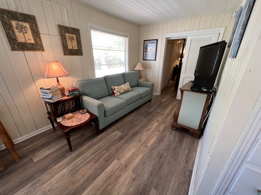167 Hercules - Sunkissed Cottage view 5
