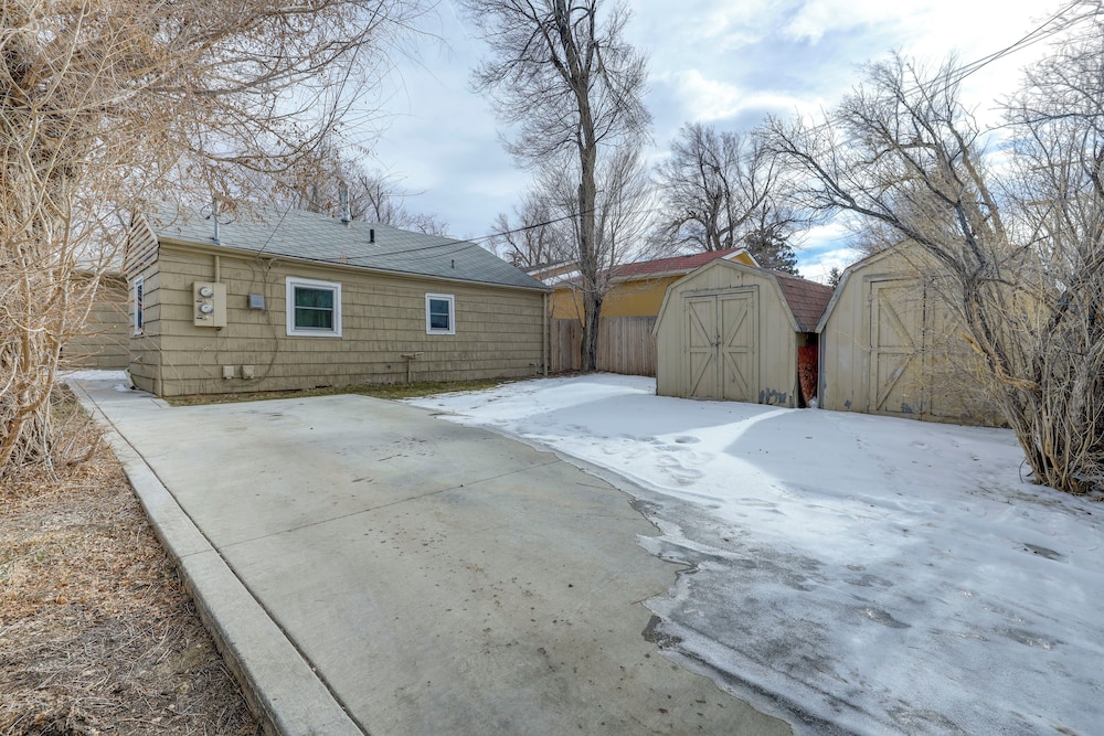 2 Mi to Dtwn: Pet-friendly Casper Apt!