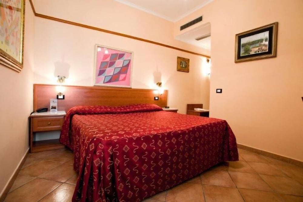 Hermitage Capua Hotel