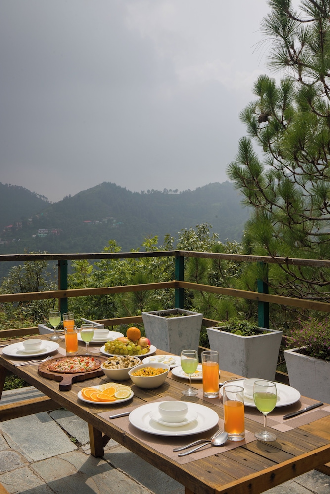 Alaya Stays Suro Woodbine Chalet Cottage