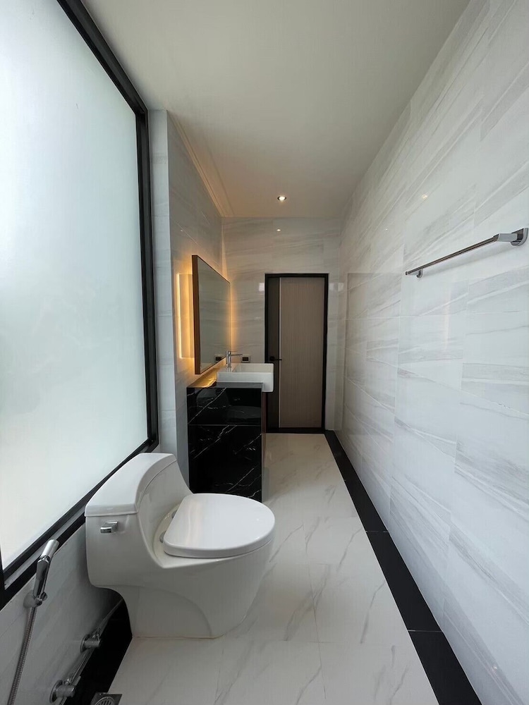 Modern Zen Vibe Pool Villa Phuket