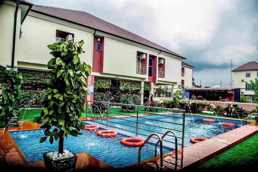 CASA Apartments and Suites