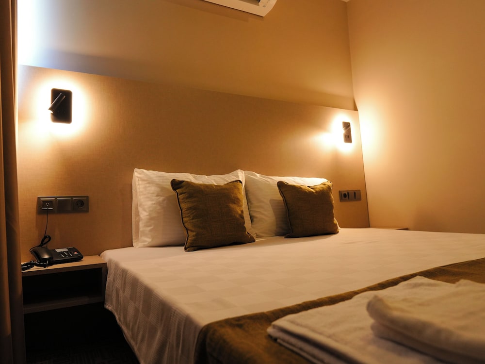 Bonnie City Hotel - Image 5