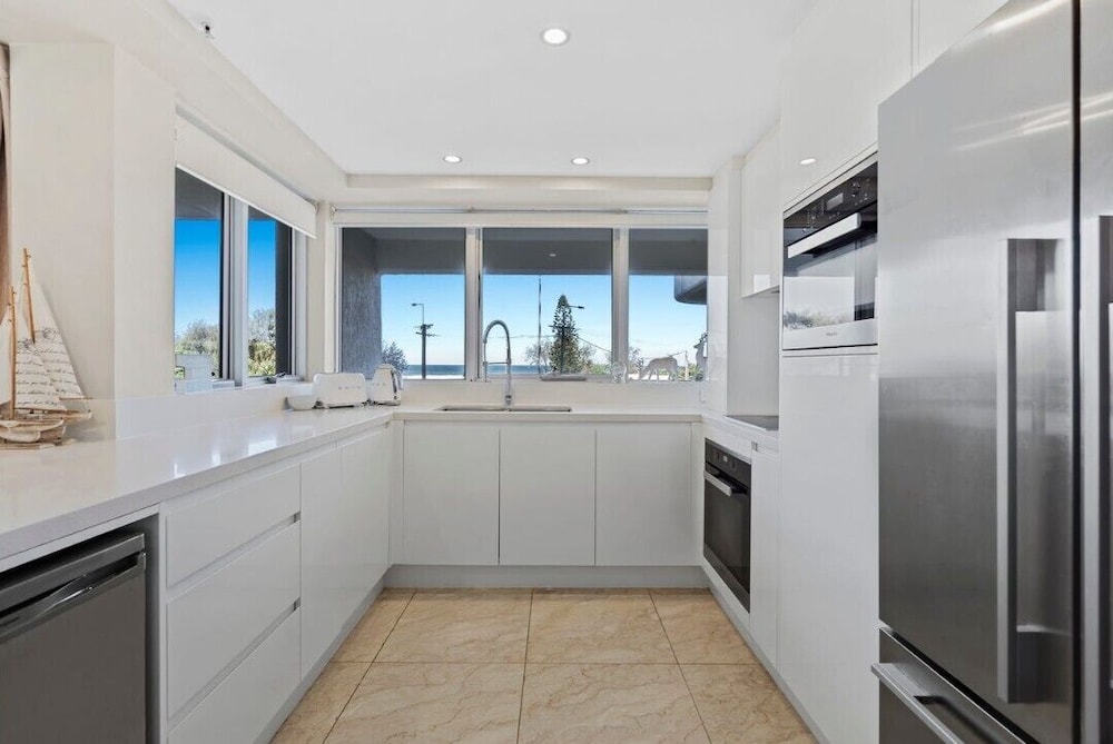 Broadbeach Blvd Apartment