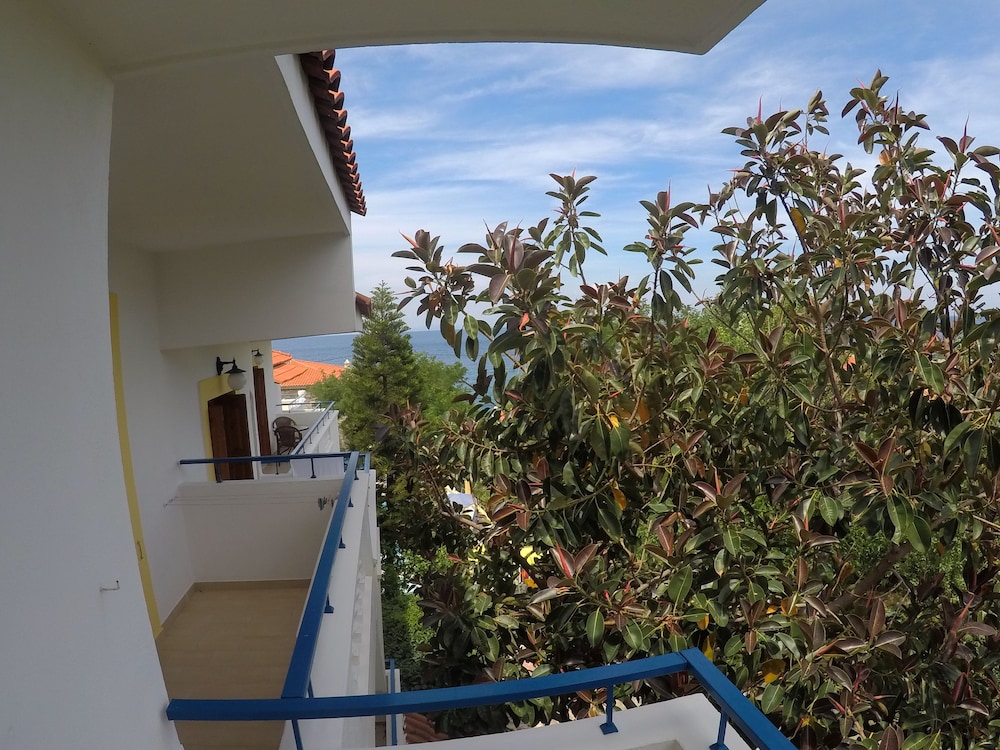 Zafiria Apartments