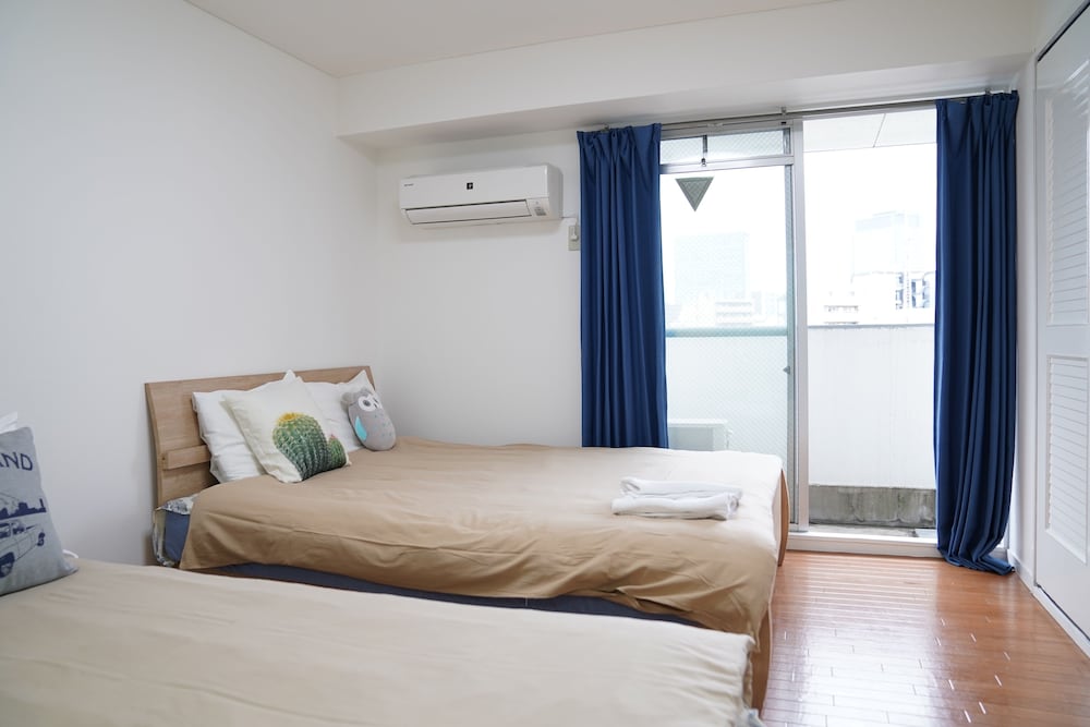 Metro Daikoku Apartment