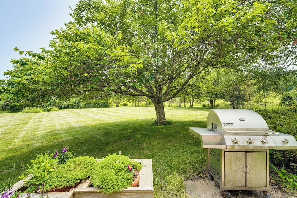 Peaceful Countryside Retreat w/ Yard in Frenchtown
