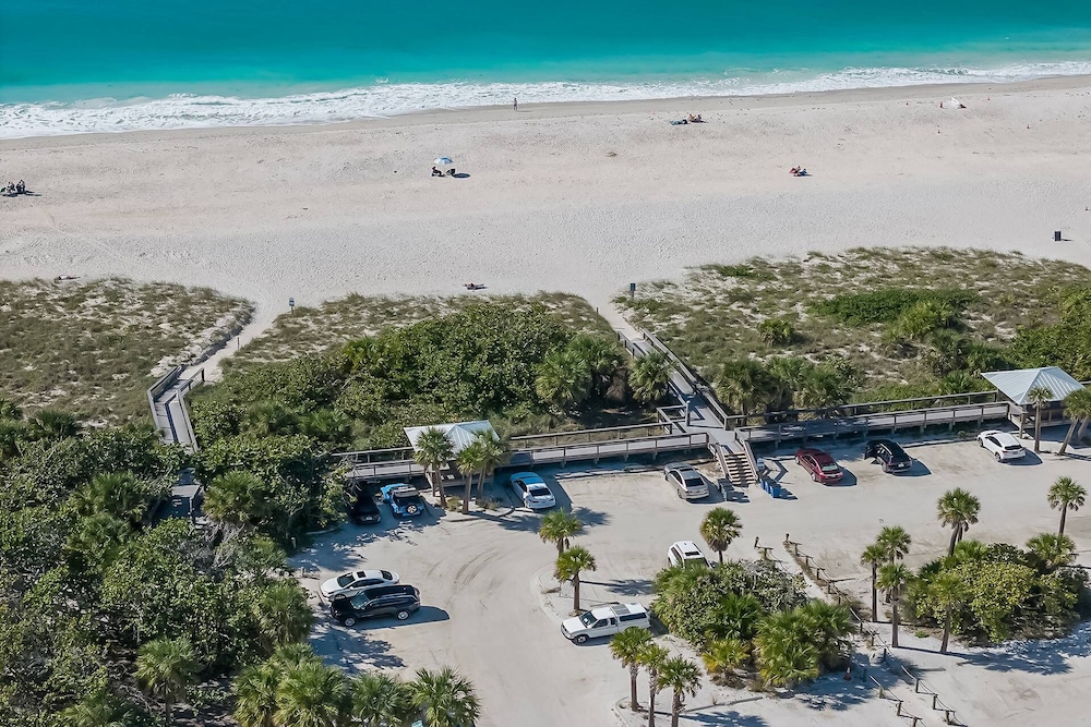 Nokomis Home Close to Beach