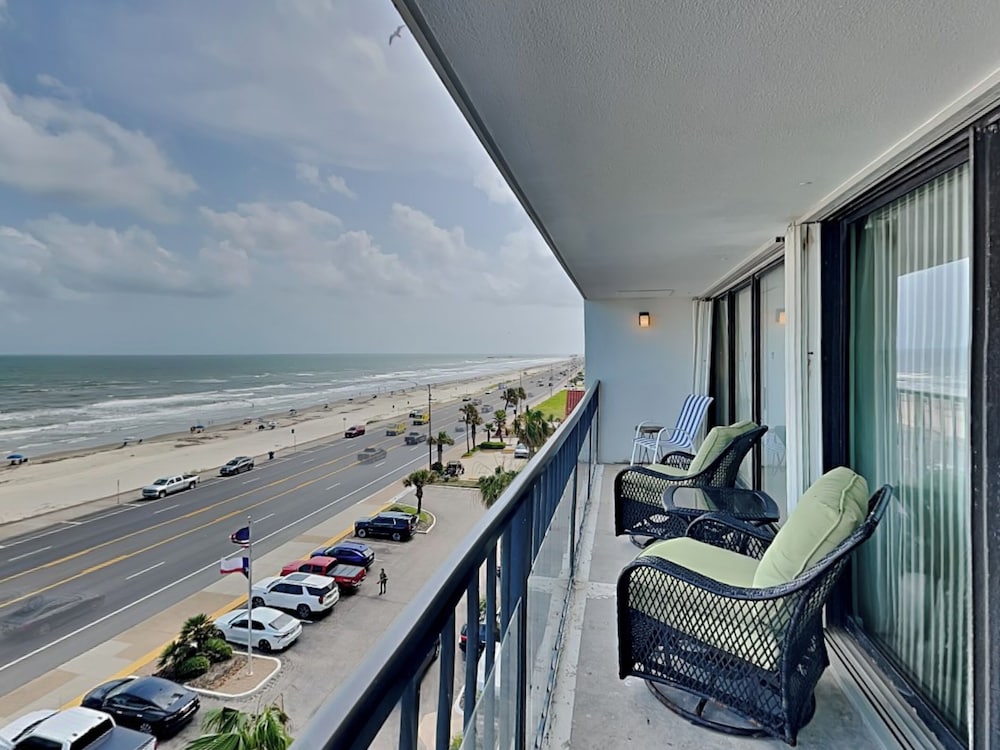 Sunny Sands by Ryson Vacation Rentals