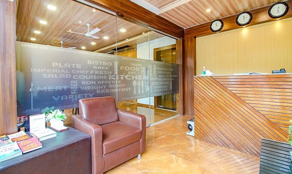 Lobby & Reception