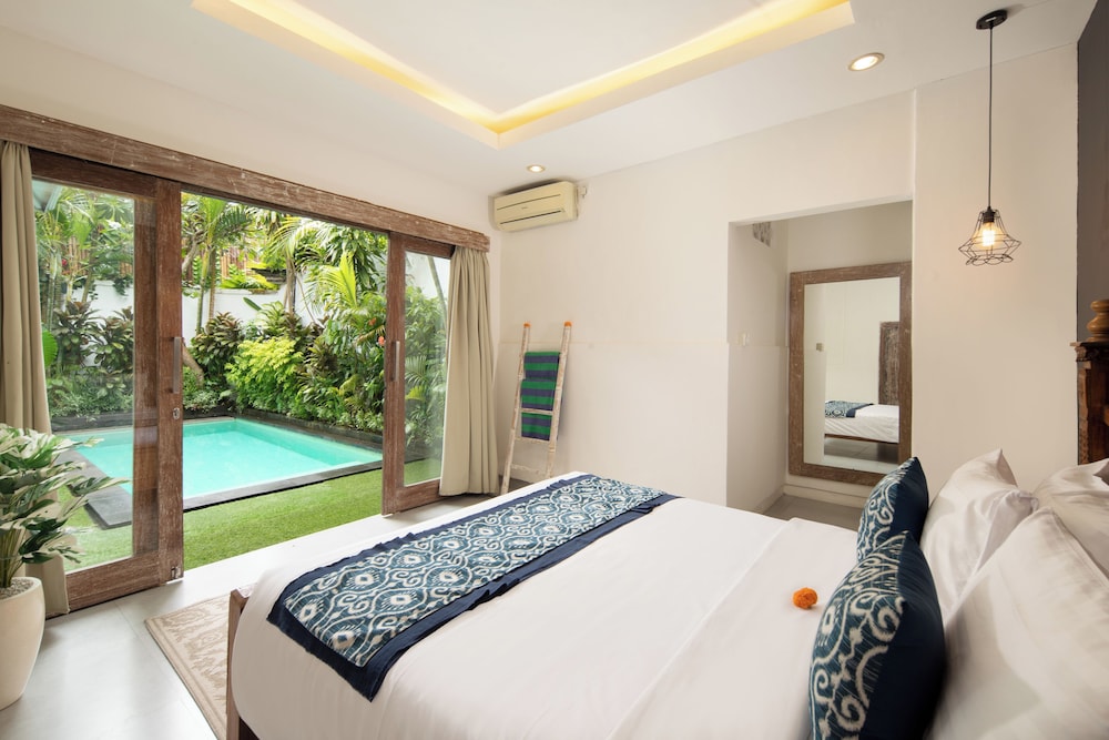 Red Lotus Villa Seminyak