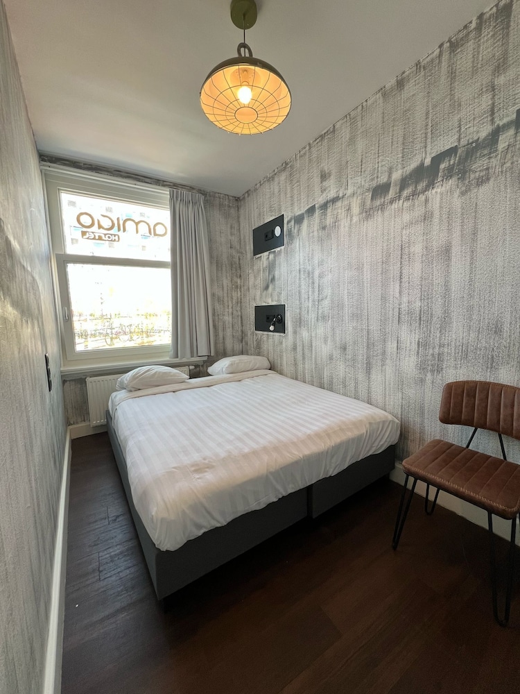 Amigo Hotel - Hostel