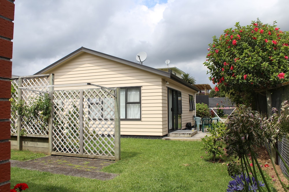 Our Beach House - Raglan West