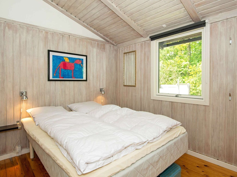 6 Person Holiday Home in Glesborg view 3