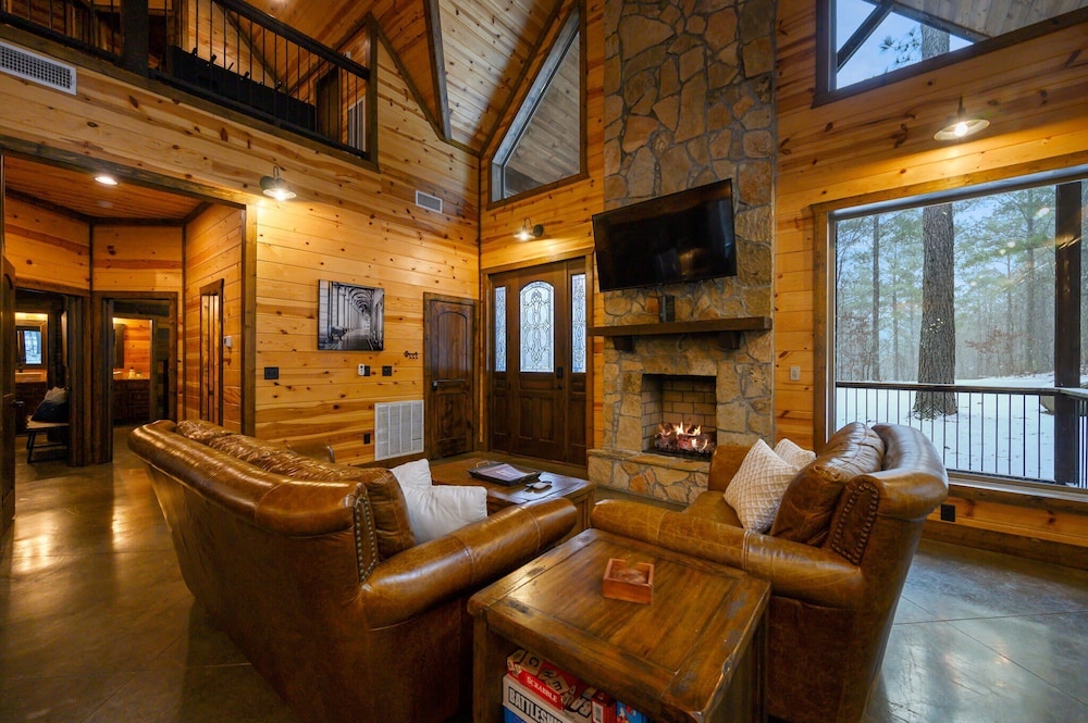 Cabin Vibe - Bunkroom - 3 King - Firepit - Shuffleboard