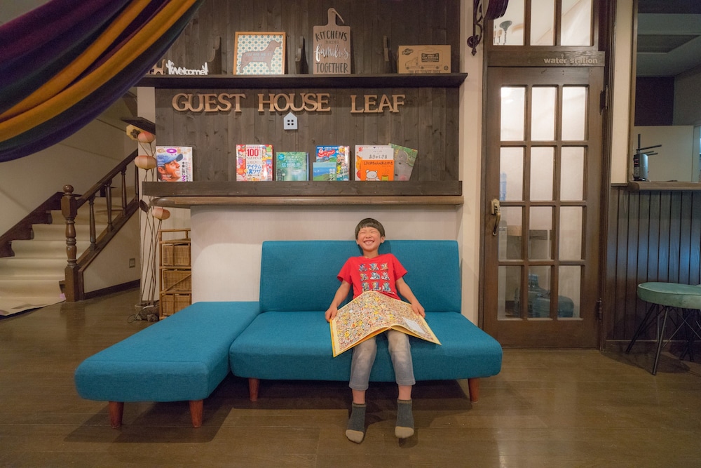 Guesthouse leaf view 4
