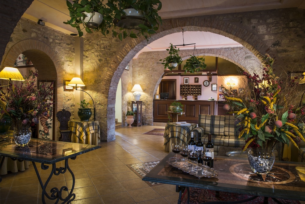 Relais Santa Anastasia view 3