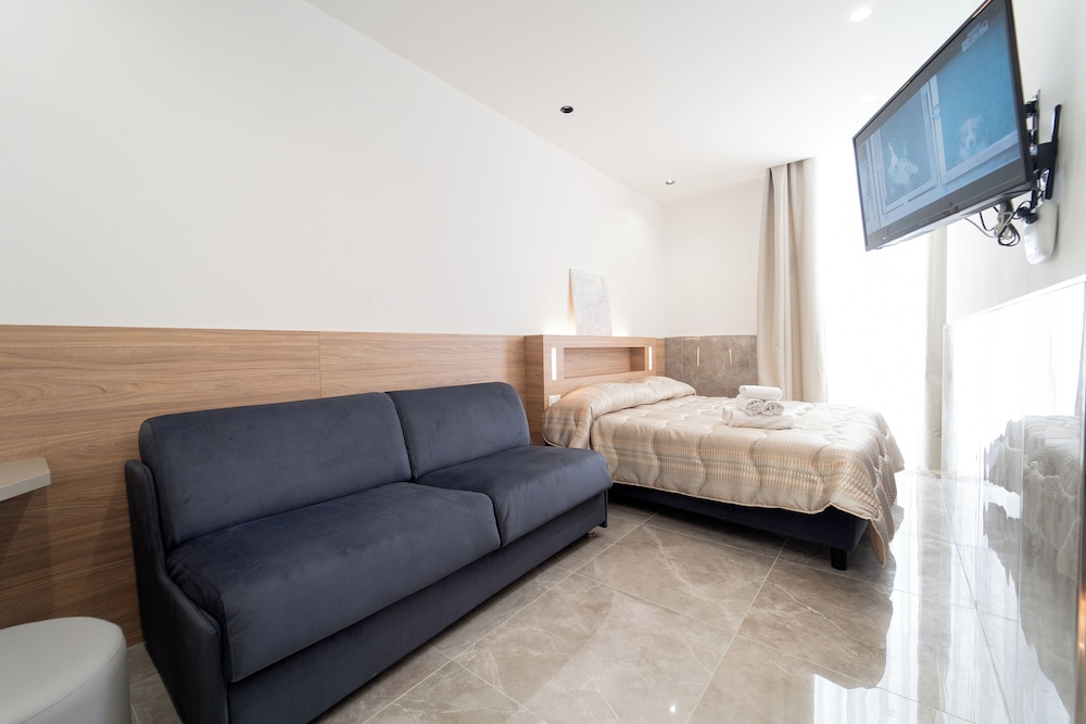 P.C. BOUTIQUE DE GASPERI by ClaPa Group Dislocated Hospitality