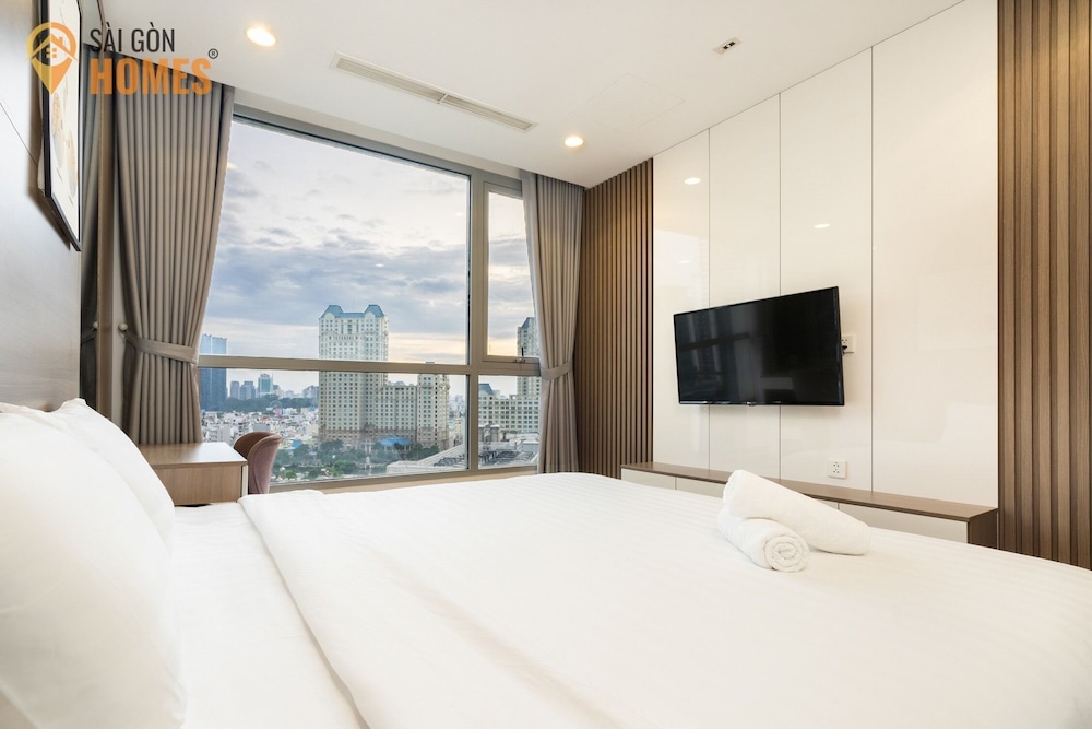 Landmark Apartment in Vinhomes Central Park